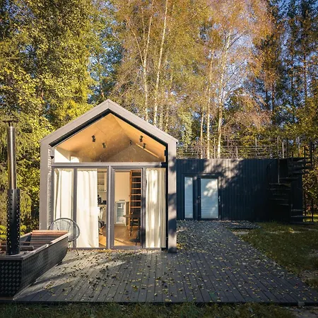 Gerendaház W Ogrodzie Dla Gosci Sasino