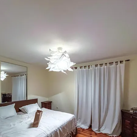 Gerendaház W Ogrodzie Dla Gosci *