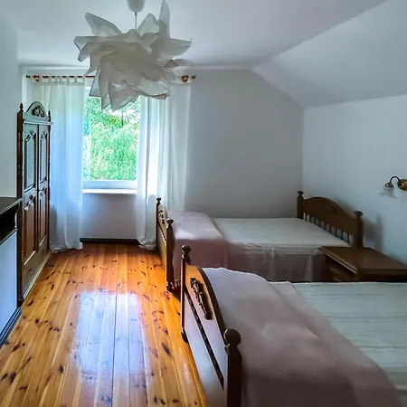 W Ogrodzie Dla Gosci 山林小屋