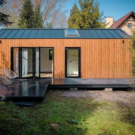 Gerendaház W Ogrodzie Dla Gosci