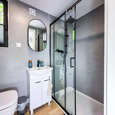 Gerendaház W Ogrodzie Dla Gosci Sasino