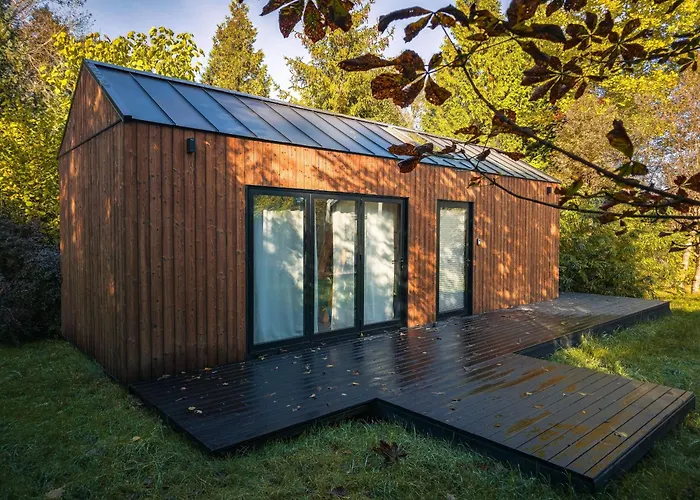 Lodge W Ogrodzie Dla Gosci Sasino